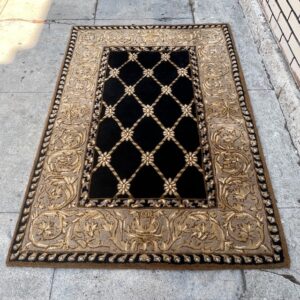 Contemporary Black and Gold Throw Rug