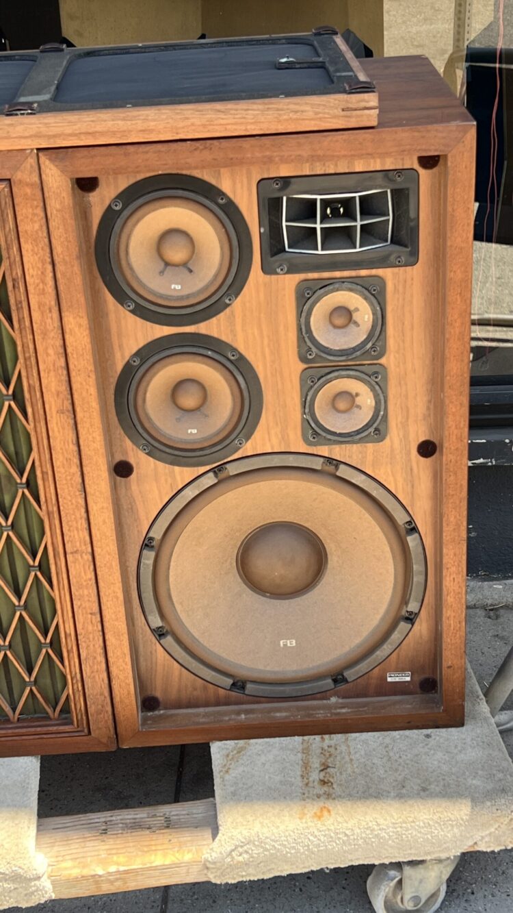 Pair Of Pioneer Speakers Model CS-77A and CS-88A Made In Japan - Image 10