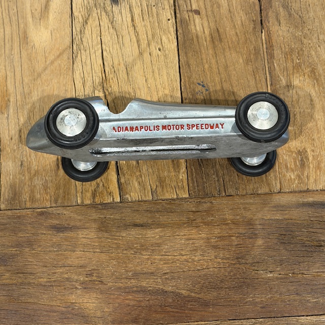 VINTAGE INDY 500 SOUVENIR WILBUR SHAW TOY ALUMINUM CAR / C 1947 - Image 7