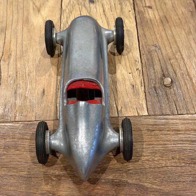VINTAGE INDY 500 SOUVENIR WILBUR SHAW TOY ALUMINUM CAR / C 1947