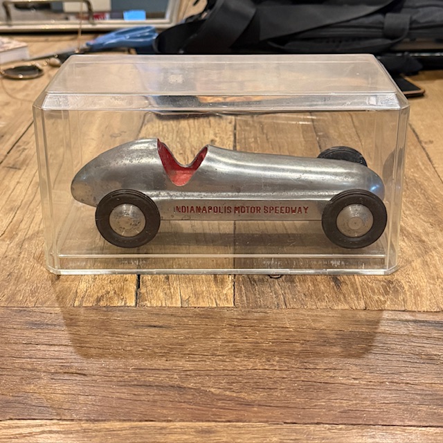 VINTAGE INDY 500 SOUVENIR WILBUR SHAW TOY ALUMINUM CAR / C 1947 - Image 8