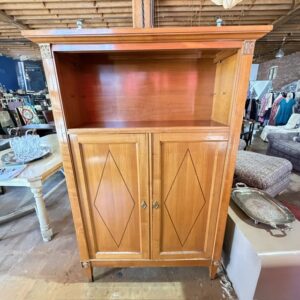 Niedermeyer Classical Cabinet   